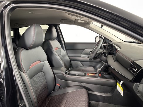 New 2026 Nissan Kicks SR image 5