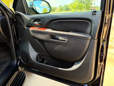 Used 2013 Chevrolet Suburban LS w/ Convenience Package 1 image 29