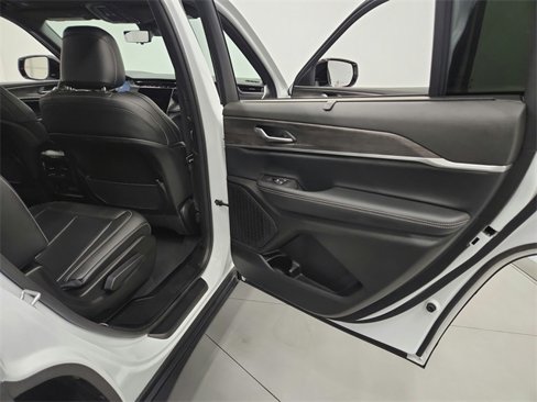 Used 2025 Jeep Grand Cherokee L Limited w/ Luxury Tech Group II image 45