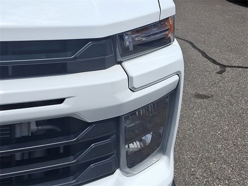 Used 2024 Chevrolet Silverado 2500 Custom w/ Custom Value Package image 9