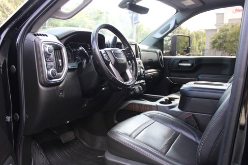 Used 2022 GMC Sierra 3500 Denali w/ Denali Ultimate Package image 18