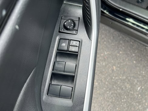 Used 2020 Toyota RAV4 LE w/ Carpet Mat Package image 11