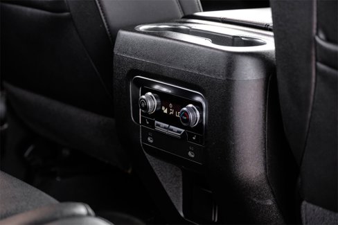 Used 2022 GMC Yukon XL SLT w/ SLT Luxury Package image 39