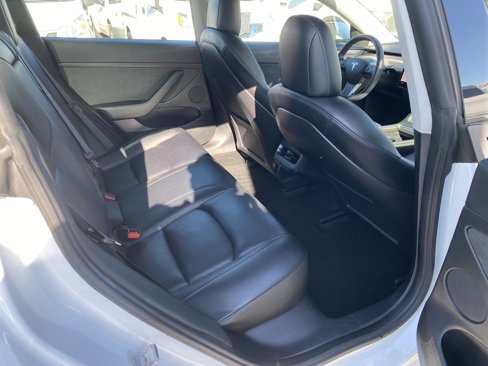 Used 2023 Tesla Model 3 Standard Range image 12