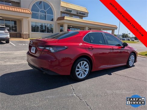 Used 2024 Toyota Camry LE image 3