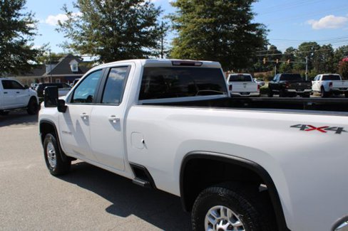 Used 2022 Chevrolet Silverado 2500 LT w/ Convenience Package image 12