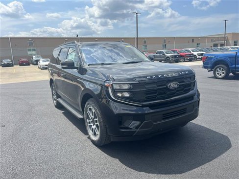 New 2025 Ford Expedition Active image 3