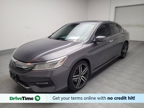 Used 2017 Honda Accord Touring image 1