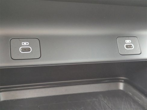 Certified 2024 Land Rover Discovery Sport Dynamic SE image 25
