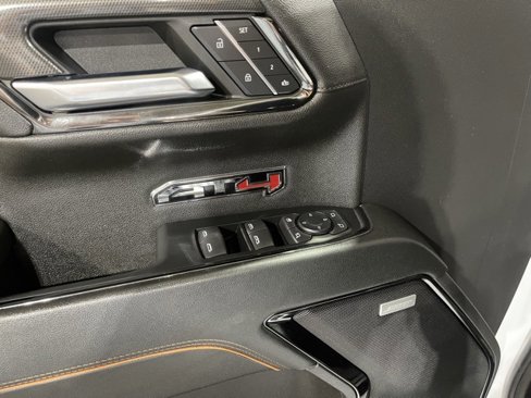 Used 2024 GMC Sierra 1500 AT4 w/ Technology Package image 10
