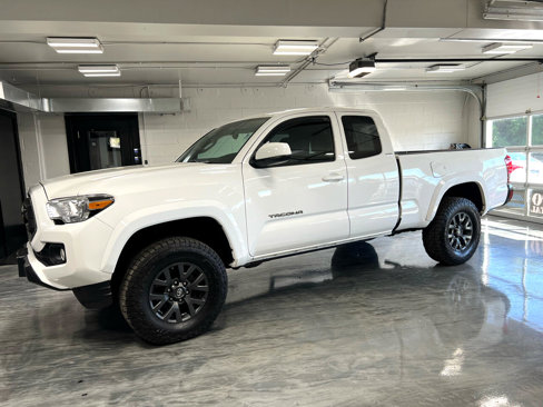 Used 2020 Toyota Tacoma SR5 image 5