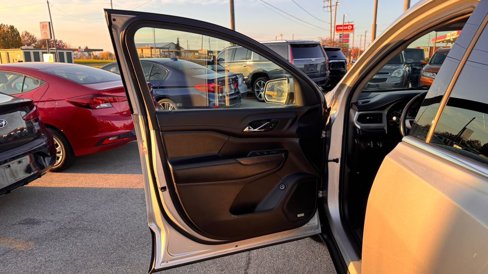 Used 2019 GMC Acadia SLT w/ LPO, Cargo Package image 14