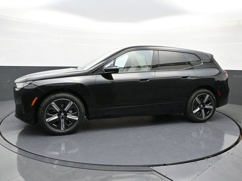 New 2026 BMW iX xDrive45 image 4