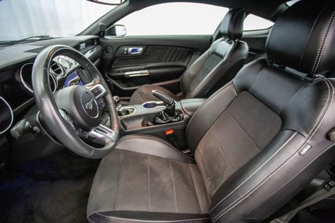 Used 2018 Ford Mustang Premium w/ Ecoboost Performance Package image 18
