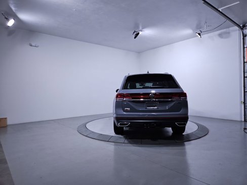 New 2025 Volkswagen Atlas SEL image 4