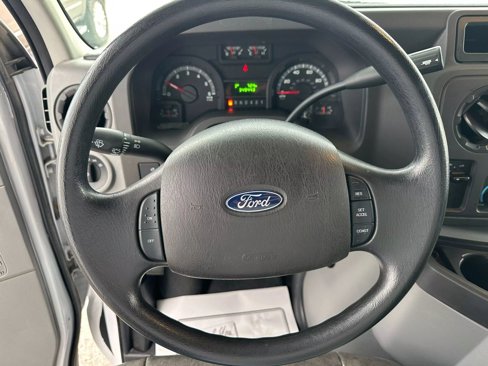 Used 2019 Ford E-450 and Econoline 450 Super Duty w/ Motorhome Prep Package image 14