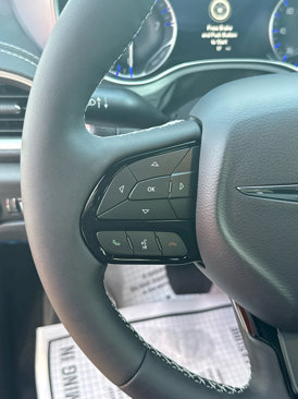 New 2026 Chrysler Pacifica Limited image 9