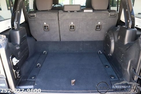 Used 2023 Jeep Wrangler Unlimited image 16