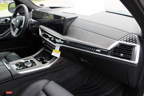 New 2026 BMW X7 M60i image 49