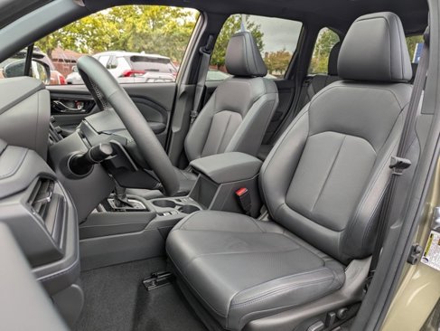 Certified 2025 Subaru Forester Limited image 27