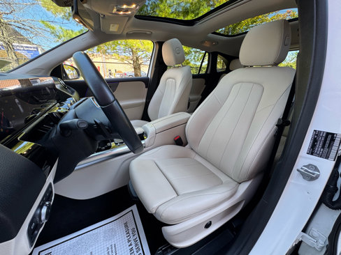 Used 2021 Mercedes-Benz GLA 250 4MATIC w/ Premium Package image 8