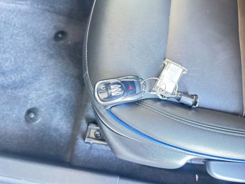 Used 2025 Buick Envista Sport Touring image 22