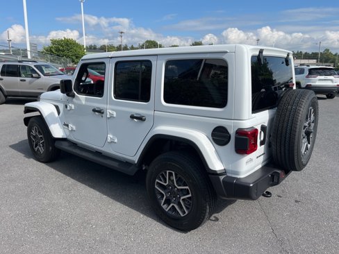 New 2025 Jeep Wrangler Sahara image 7