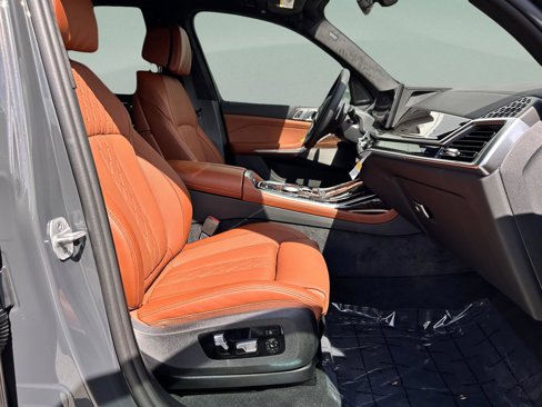 Used 2026 BMW X7 M60i image 27