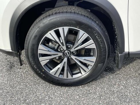 Certified 2023 Nissan Rogue SV image 10