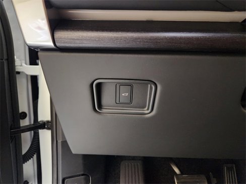 New 2025 Land Rover Range Rover SE image 21