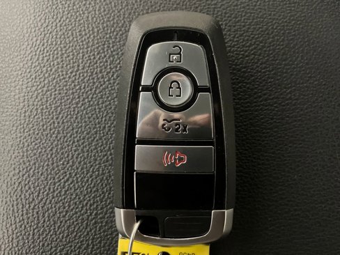 Used 2023 Ford F150 Lightning XLT image 37