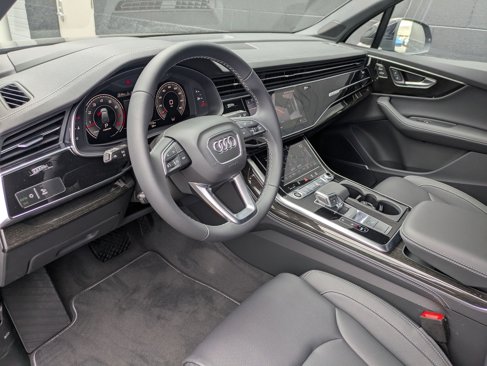 New 2025 Audi Q7 3.0T Prestige image 9