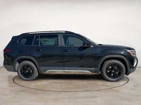 New 2025 Volkswagen Atlas Peak Edition SE image 8