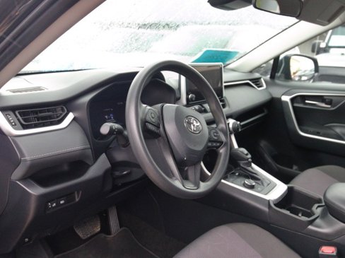 Used 2024 Toyota RAV4 XLE image 15
