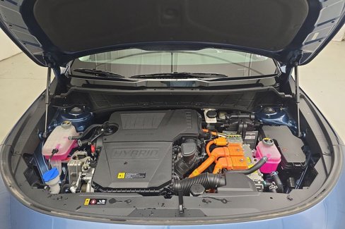 Used 2024 Kia Niro EX Touring image 32