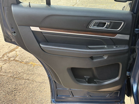 Used 2017 Ford Explorer Limited image 29