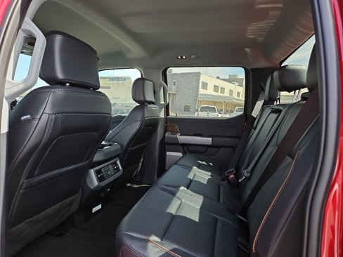 New 2025 Ford F250 Lariat w/ Chrome Package image 19