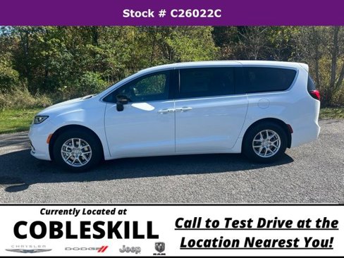 New 2026 Chrysler Pacifica Select image 8
