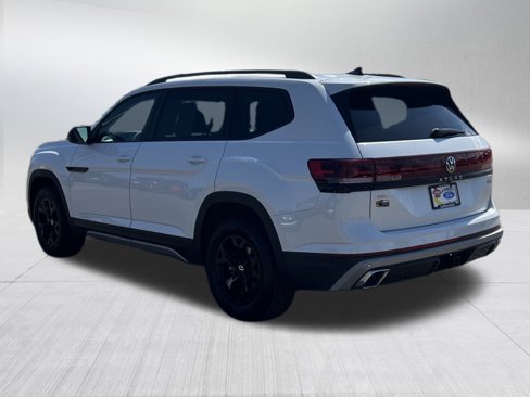 Used 2024 Volkswagen Atlas Peak Edition SEL image 5