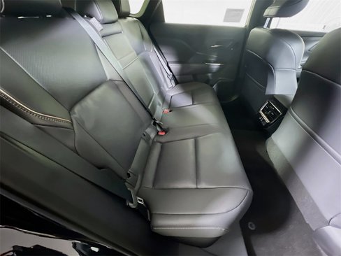 Certified 2025 Toyota Crown Signia image 22