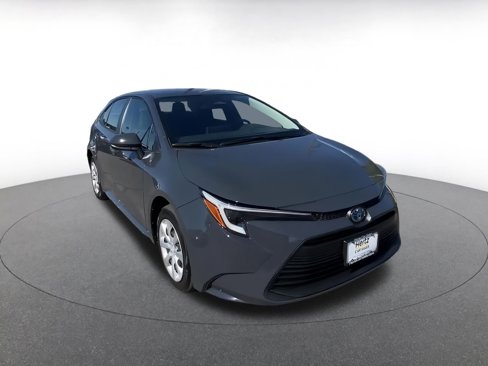 Used 2025 Toyota Corolla Hybrid Sedan image 3