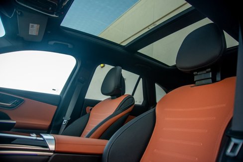 Used 2025 Mercedes-Benz GLC 300 4MATIC image 18