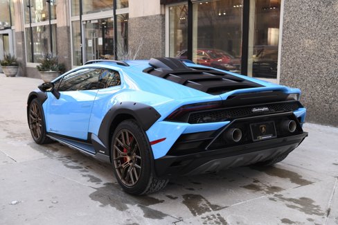 Used 2024 Lamborghini Huracan Sterrato image 4