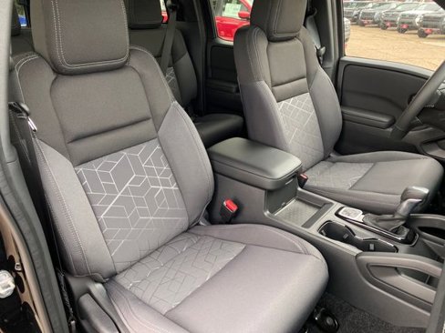 New 2026 Nissan Frontier SV image 9