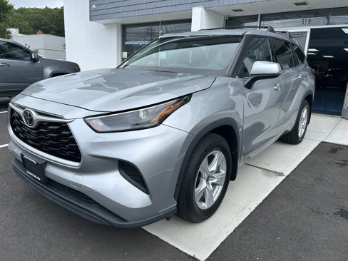 Used 2022 Toyota Highlander L image 3