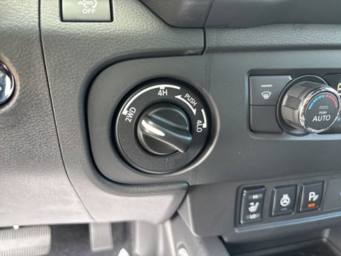New 2026 Nissan Frontier SV image 20