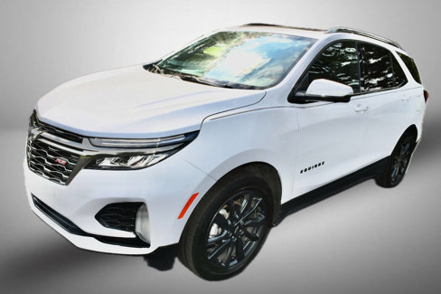 Used 2023 Chevrolet Equinox RS image 2
