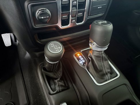 New 2025 Jeep Wrangler Sahara image 19