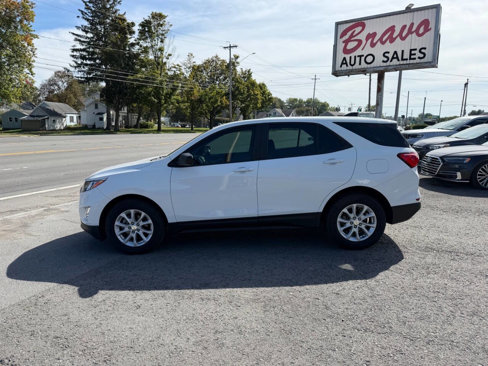 Used 2020 Chevrolet Equinox LS image 2