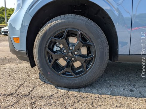 New 2025 Ford Maverick XLT w/ XLT Luxury Package image 9